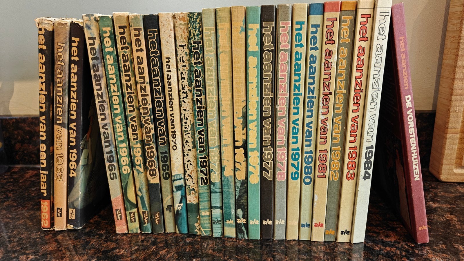 Het Aanzien van een Jaar - Complete collectie 1962-1984, Ophalen of Verzenden, Gelezen, Overige typen