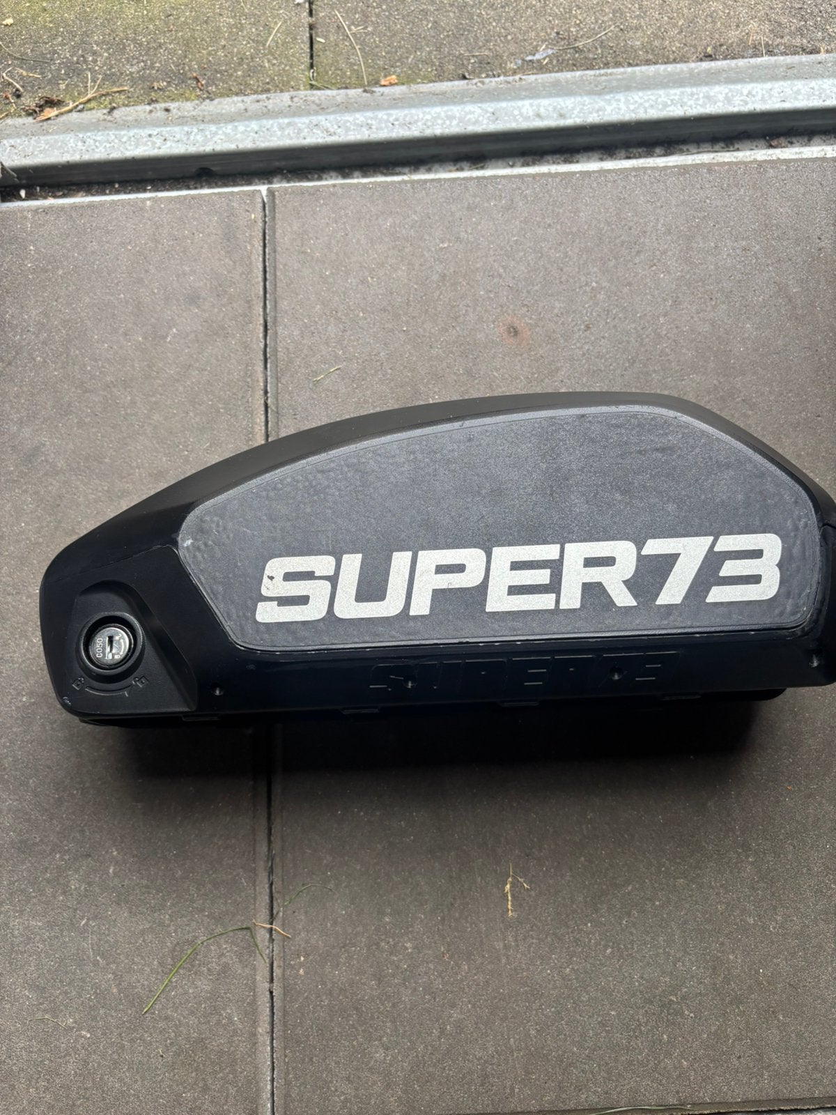 Super 73 rx/s2 accu (DEFECT), Fietsen en Brommers, Fietsaccessoires | Fietsaccu's, Ophalen, Zo goed als nieuw