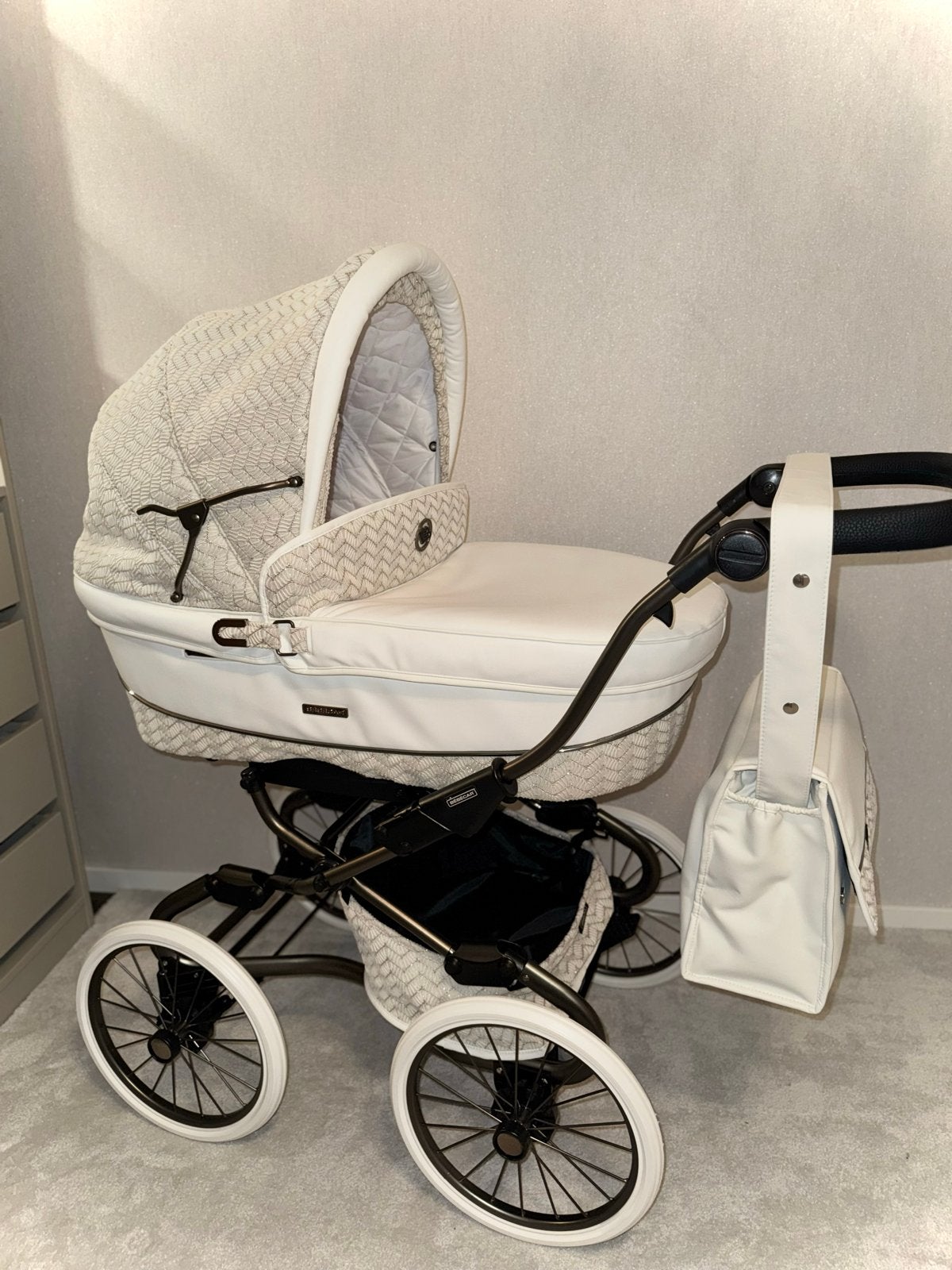 Bébécar kinderwagen 3 in 1 + luiertas en isofix, Luchtbanden, Zo goed als nieuw, Combiwagen, Ophalen