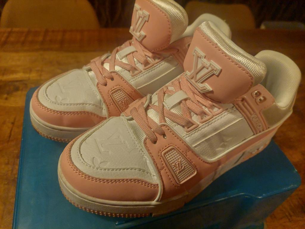Leuke damesschoenen maat 39, Kleding | Dames, Schoenen, Ophalen of Verzenden, Zo goed als nieuw, Sneakers of Gympen