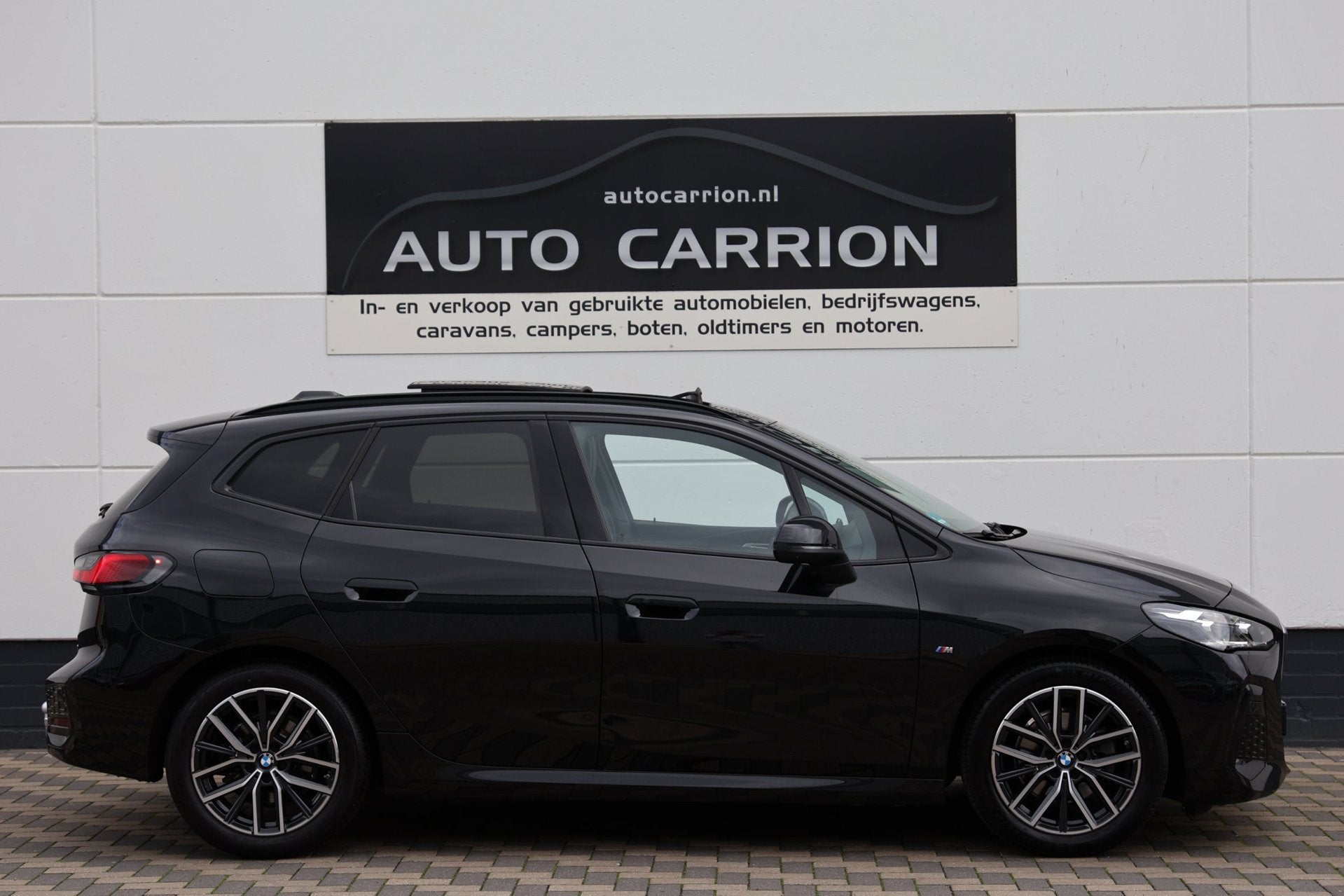 BMW 2-serie Active Tourer 220i M-Sport Pano Carplay Trekhaak, Gebruikt, Zwart, 156 pk, Zwart