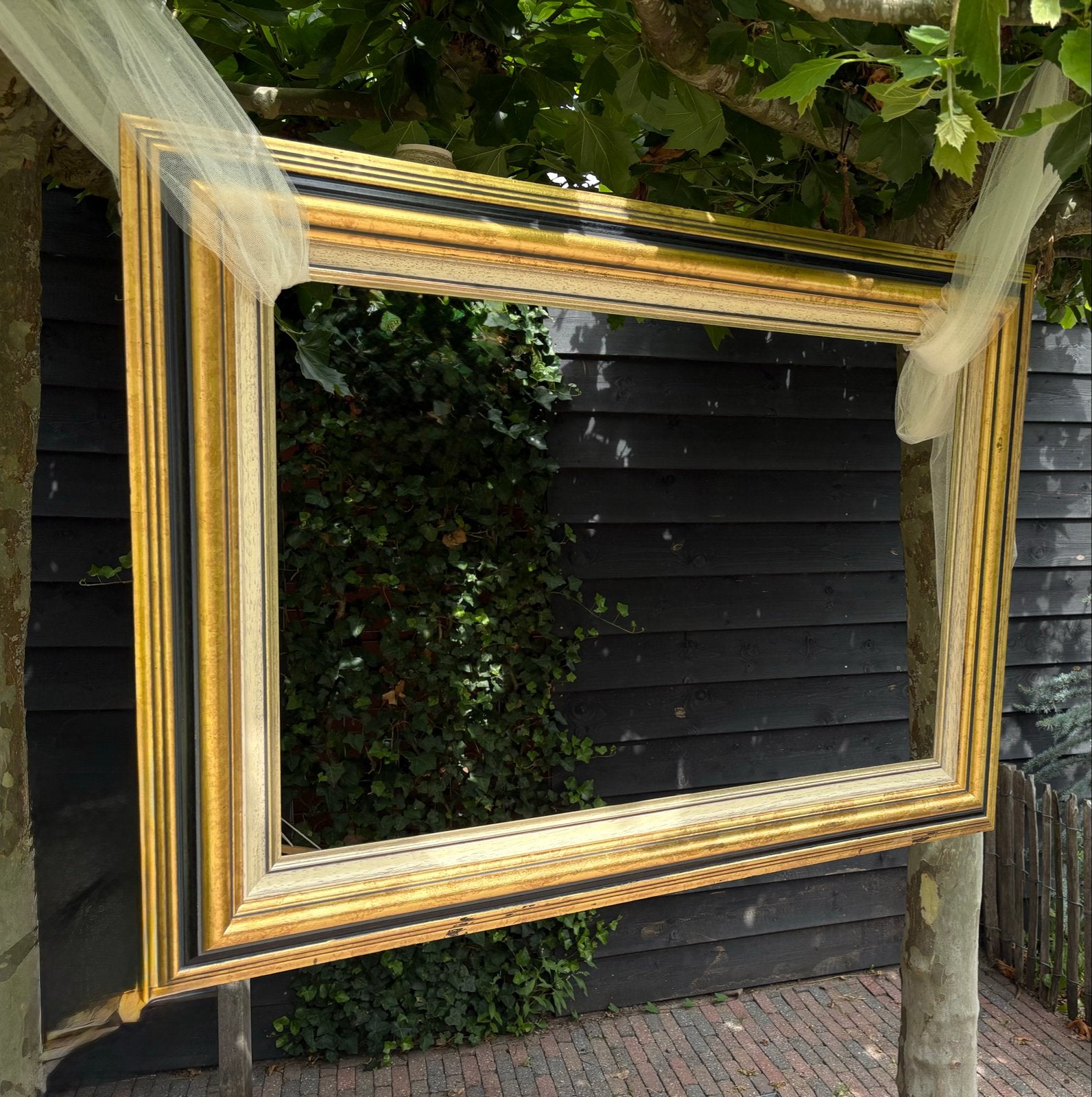 Klassieke schilderijlijst goud/zwart 84 x 114 cm, Huis en Inrichting, Woonaccessoires | Lijsten, Gebruikt, Schilderijlijst, Met sierrand