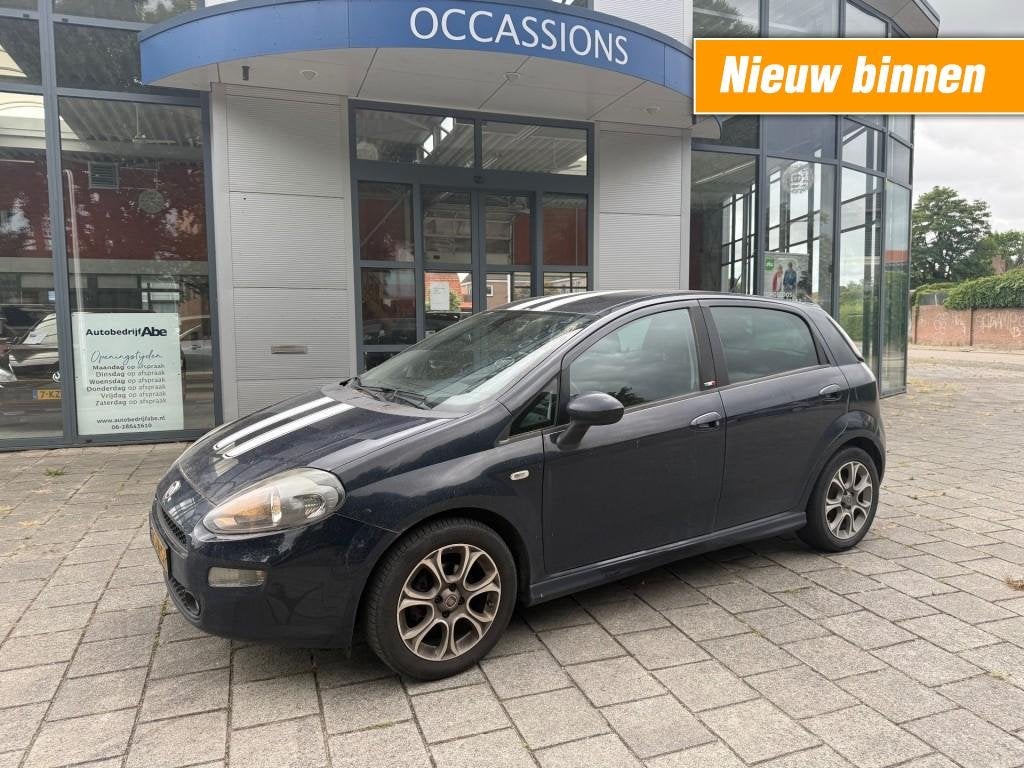 Fiat PUNTO 1.3 M-JET LOUNGE-5DEURS-LMV-ECC-PDC!!, Voorwielaandrijving, Euro 5, 86 pk, Gebruikt