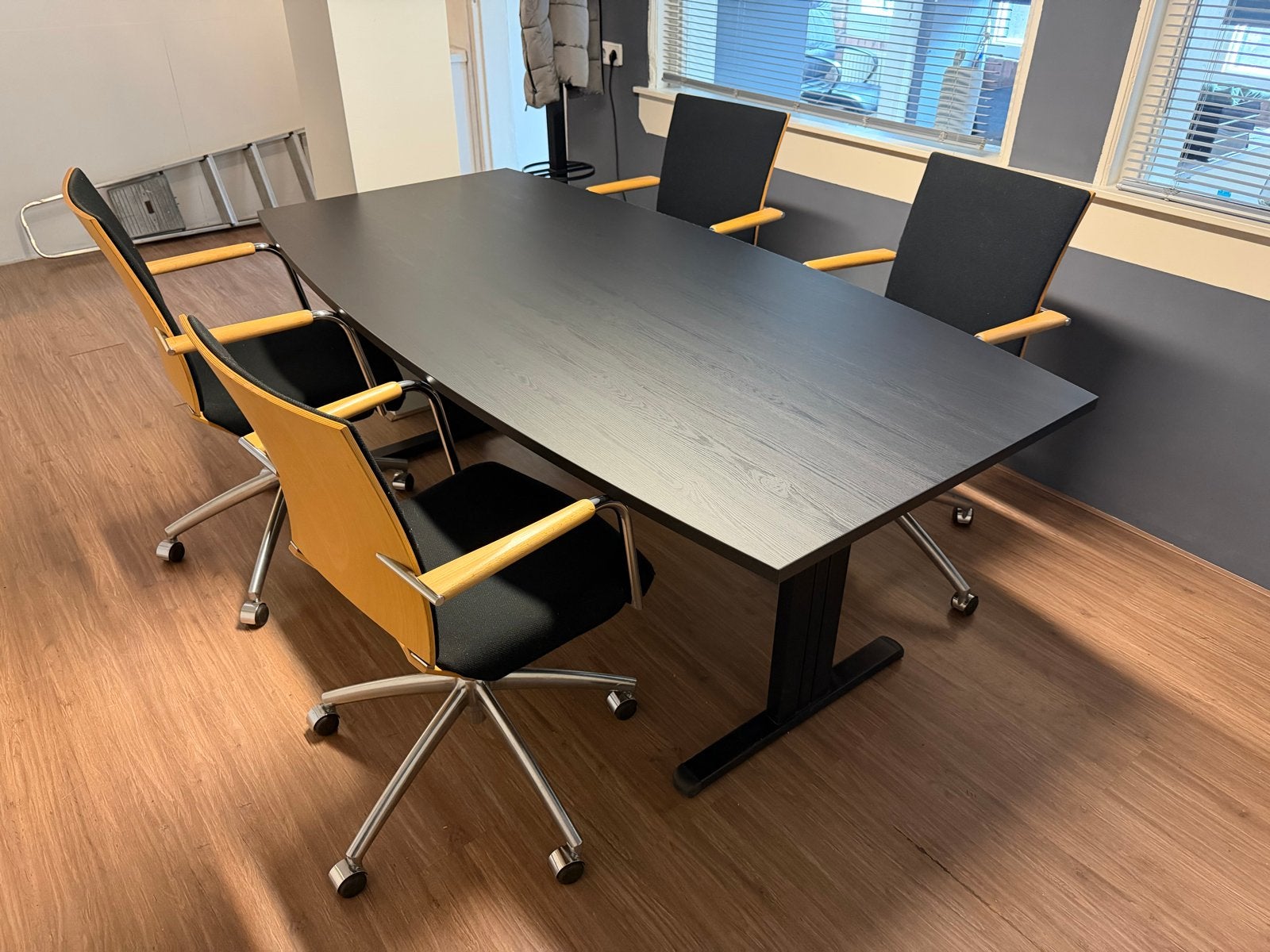 Vergader-/eettafel met 4 stoelen - Zwart/Hout, Ophalen of Verzenden