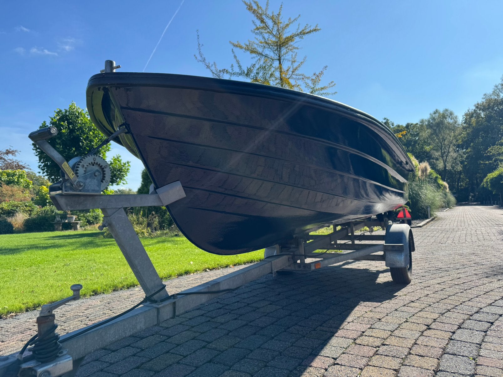 Sloep met console, motor en trailer (vaar klaar), Watersport en Boten, Sloepen, Ophalen, Buitenboordmotor, Kussenset