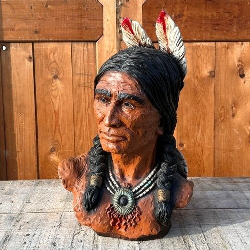 Buste Native American van V. Kendrick 1972 borstbeeld, Antiek en Kunst, Ophalen, Buste, 50 - 100 cm, Man