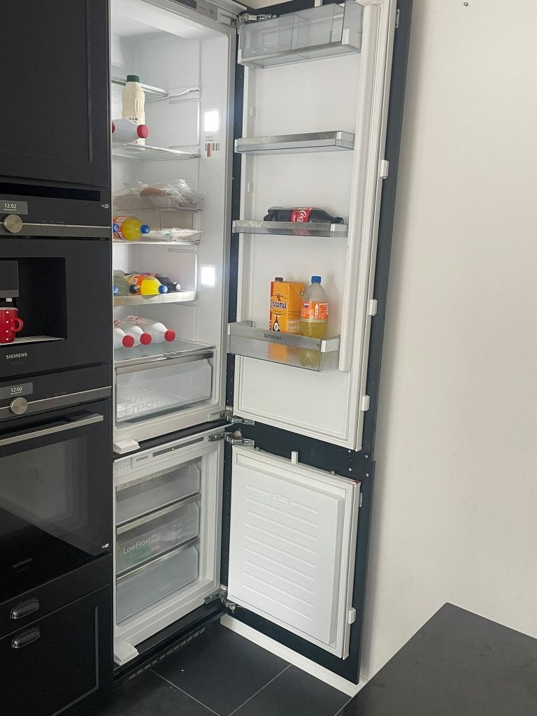 Siemens inbouw koelkast + inbouw vriezer, Ophalen, 200 liter of meer, Met aparte vriezer, Zo goed als nieuw