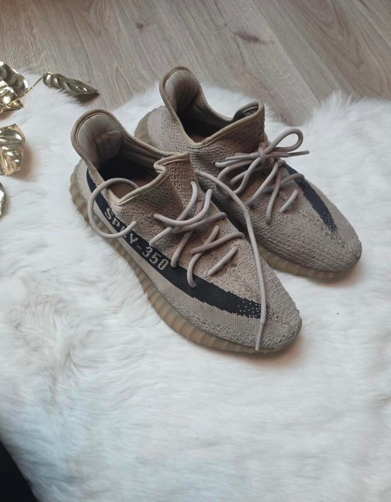 Yeezy Boost 350 V2 - Maat 46 - Uitstekende staat, Ophalen of Verzenden, Zo goed als nieuw, Adidas Yeezy, Sneakers of Gympen