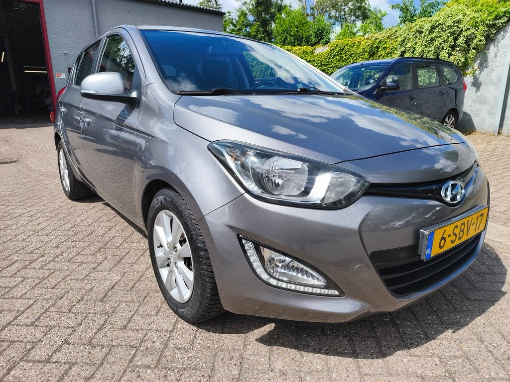 Hyundai i20 1.2 i-Deal Dealer onderhouden, Navigatie, Auto's, Hyundai, Bedrijf, Te koop, i20, ABS, Airbags, Airconditioning, Boordcomputer