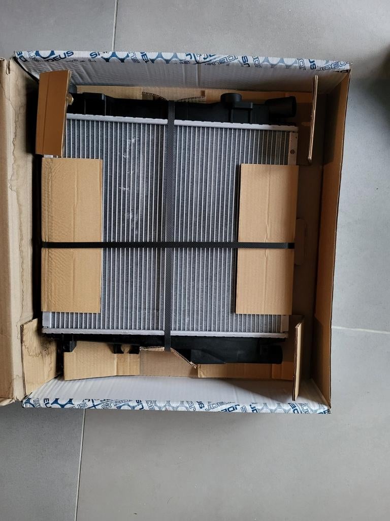 Bmw e30 m10b18 radiateur, Ophalen, Nieuw, BMW