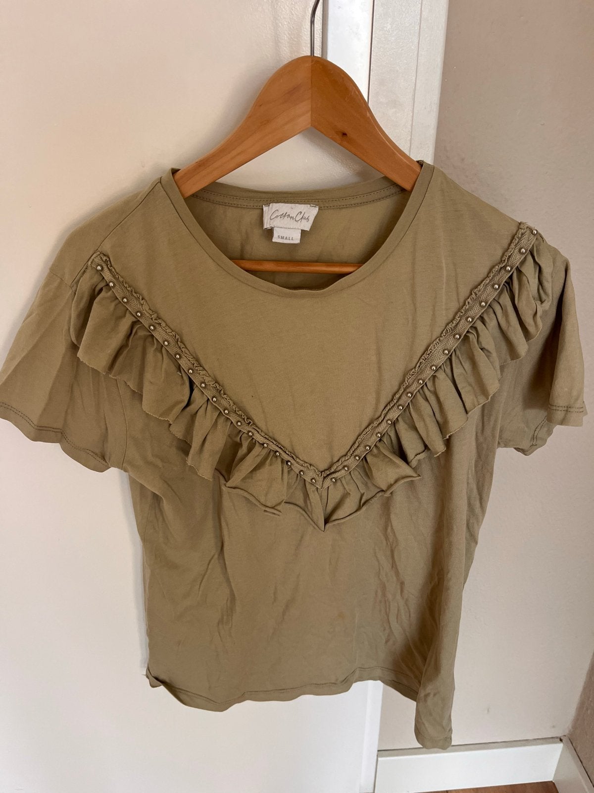 Cotton Club T-shirt met ruches en studs - Maat S, Kleding | Dames, Ophalen, Overige kleuren, Zo goed als nieuw, Korte mouw