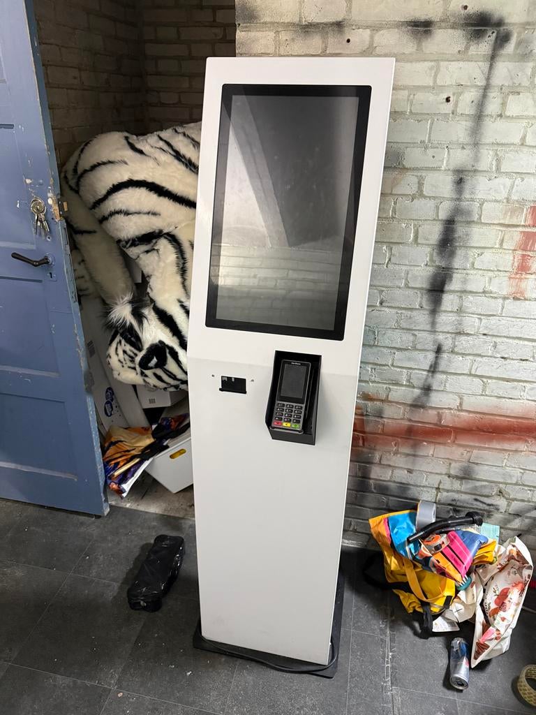Bestelkiosk met touchscreen, Windows 11 en pinautomaat, Zakelijke goederen, Kantoor en Winkelinrichting | Kassa's en Betaalsystemen
