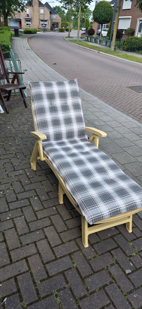 Ligbed tuin met nieuw tuinkussen, Tuin en Terras, Ophalen, Gebruikt, Kunststof, Verstelbaar