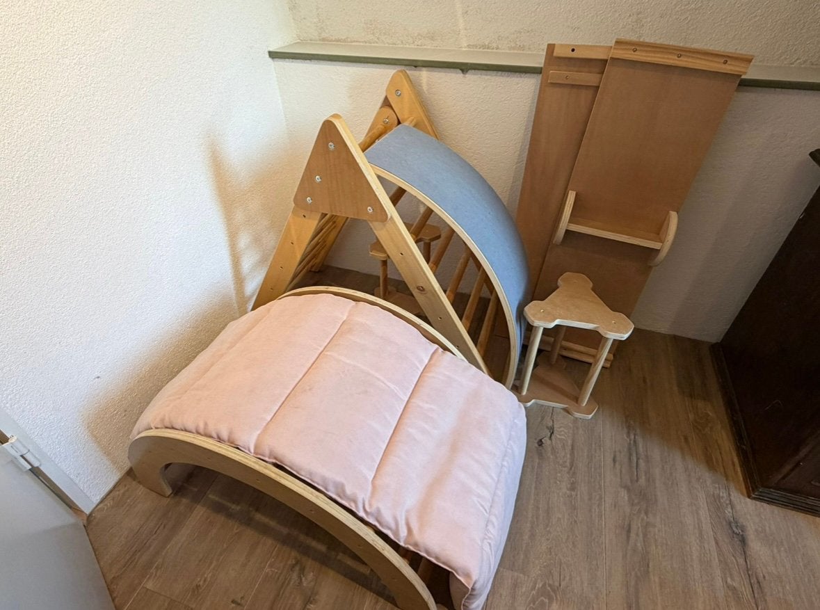 Houten klimset incl. wobbel & licht roze kussen, Ophalen, Zo goed als nieuw