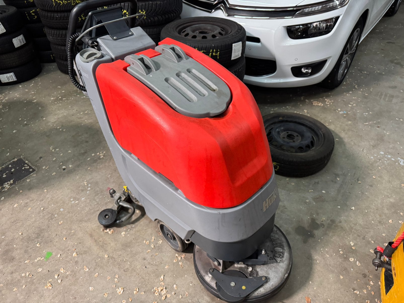 Hako Hakomatic B30 schrobzuigmachine – nieuwe accu’s, Ophalen, Gebruikt, Schrobmachine, B30
