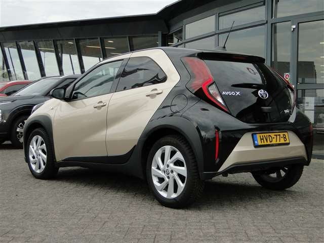 Toyota Aygo X 1.0 VVT-i Pulse + Draaghaak! Carplay | Stoelve, 12 maanden, Gebruikt, Stoelverwarming, 4 stoelen