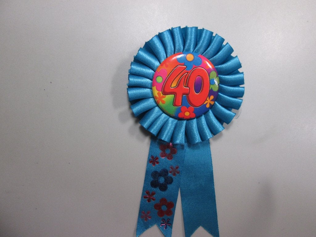 button 40, Verzamelen, Speldjes, Pins en Buttons, Verzenden, Gebruikt, Overige onderwerpen