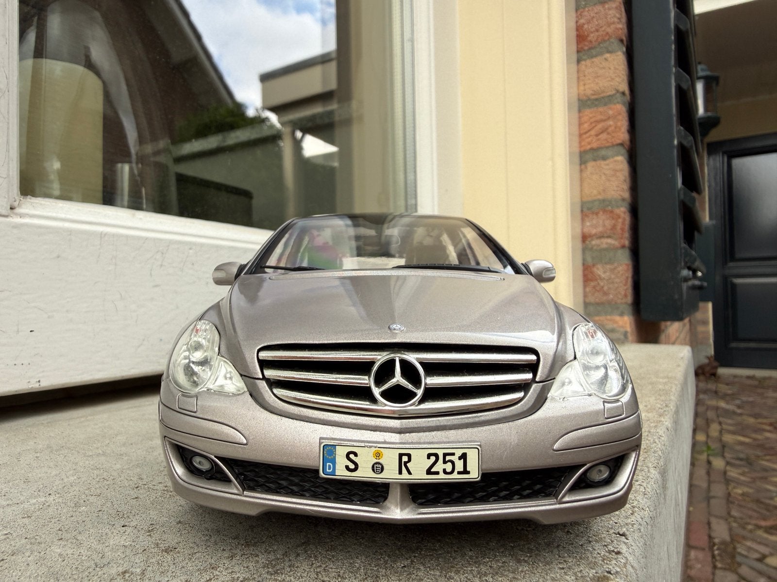 1:18 Mercedes R-Klasse R500 Cubanit Zilver W251 Minichamps, Minichamps, Auto, Ophalen of Verzenden, Zo goed als nieuw