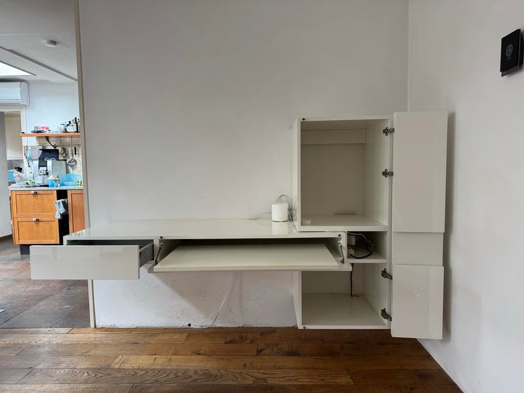 Modern wit zwevend bureau met opbergkast, Huis en Inrichting, Bureaus, Ophalen, Gebruikt, Met lades, Spaanplaat of MDF