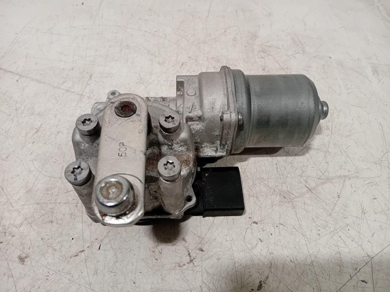 Ruitenwissermotor voor Tesla Model Y, Auto-onderdelen, Onderdelen@venauto.nl, Van der Ven Autorecycling B.V., Gebruikt, Ettenseweg 76, 4706 PB Roosendaal, The Netherlands
