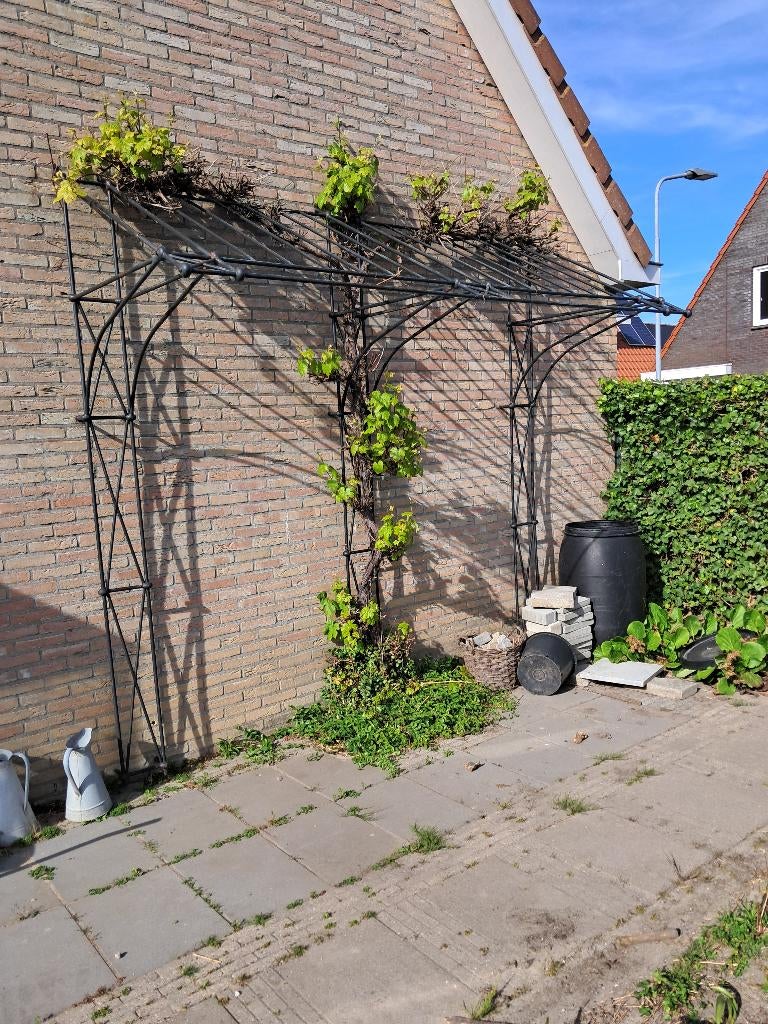 Stalenbuis pergola, Ophalen, Gebruikt