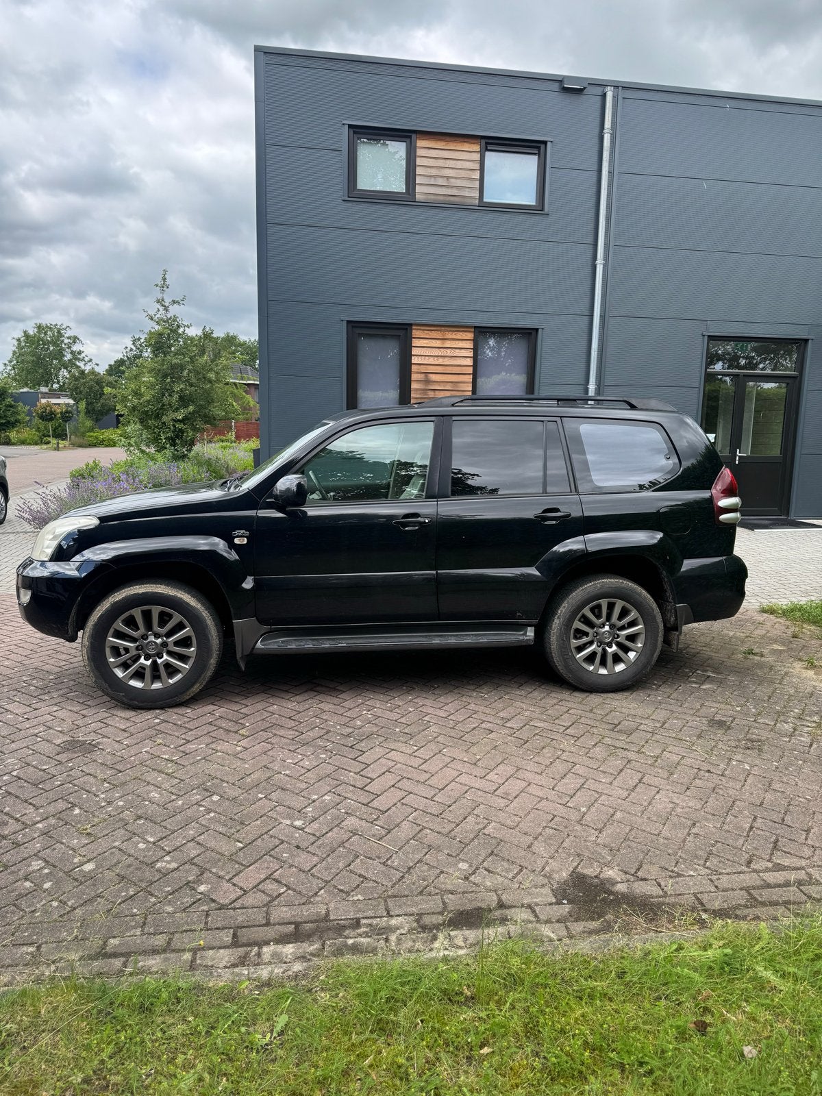 Toyota 2004 Zwart, Auto's, Bestelauto's, 2800 kg, Origineel Nederlands, Diesel, Toyota