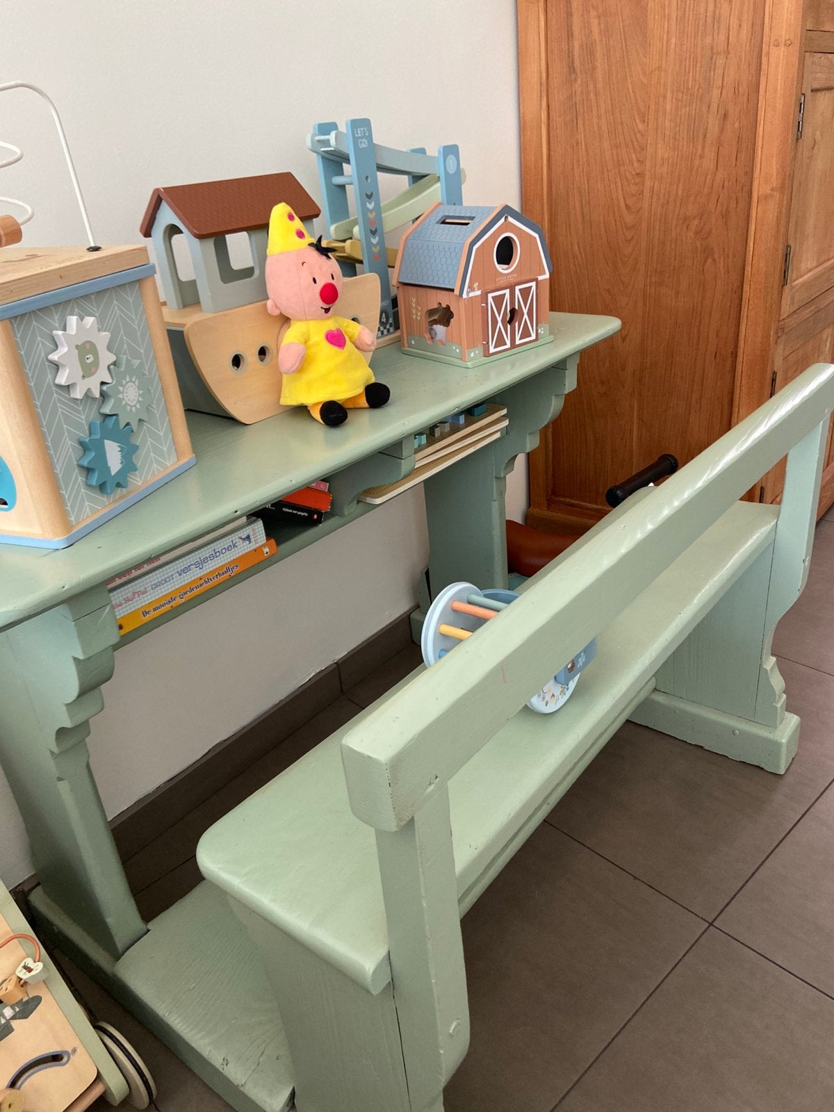 Schoolbankje, Ophalen, Tafel(s)