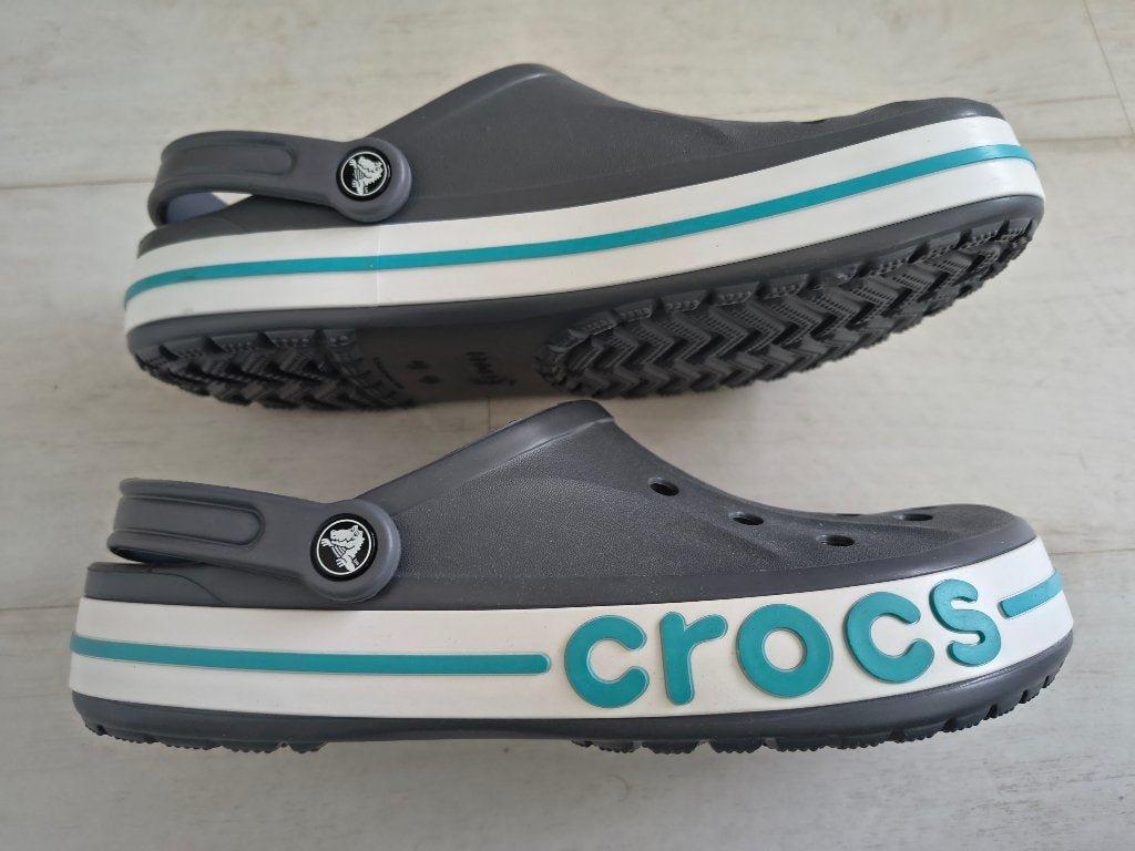 Crocs Bayaband Clogs, maat M11 (Grijs/Teal), Kleding | Heren, Klompen, Nieuw, Ophalen of Verzenden, Overige kleuren