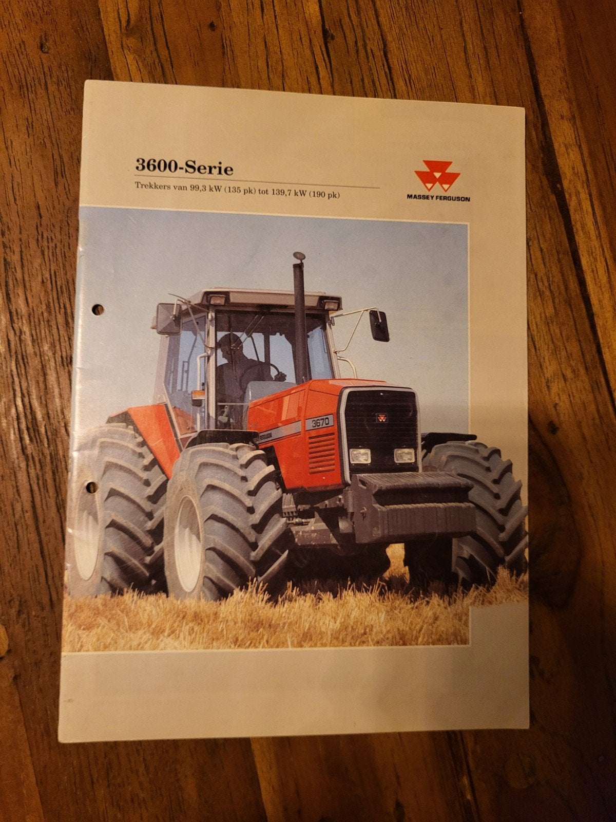 tractor folder Massey Ferguson 3600 serie, Boeken, Ophalen of Verzenden, Zo goed als nieuw