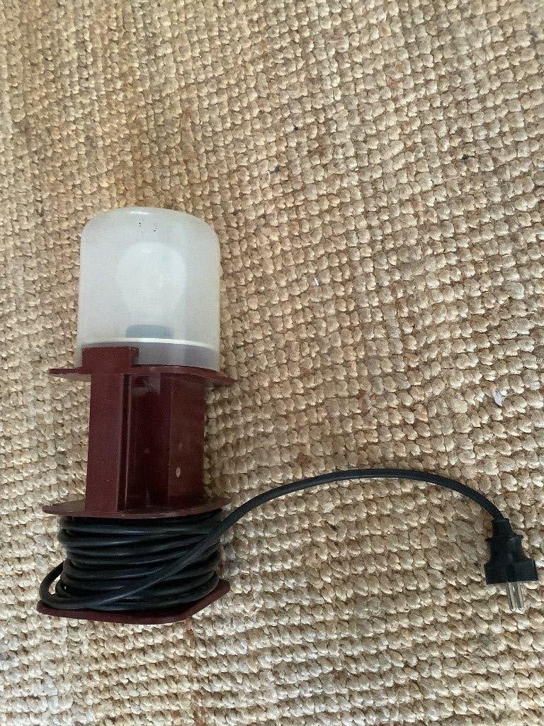 Garagelamp, lamp met 10 m. Snoer en extra sropcontact., Ophalen, Gebruikt