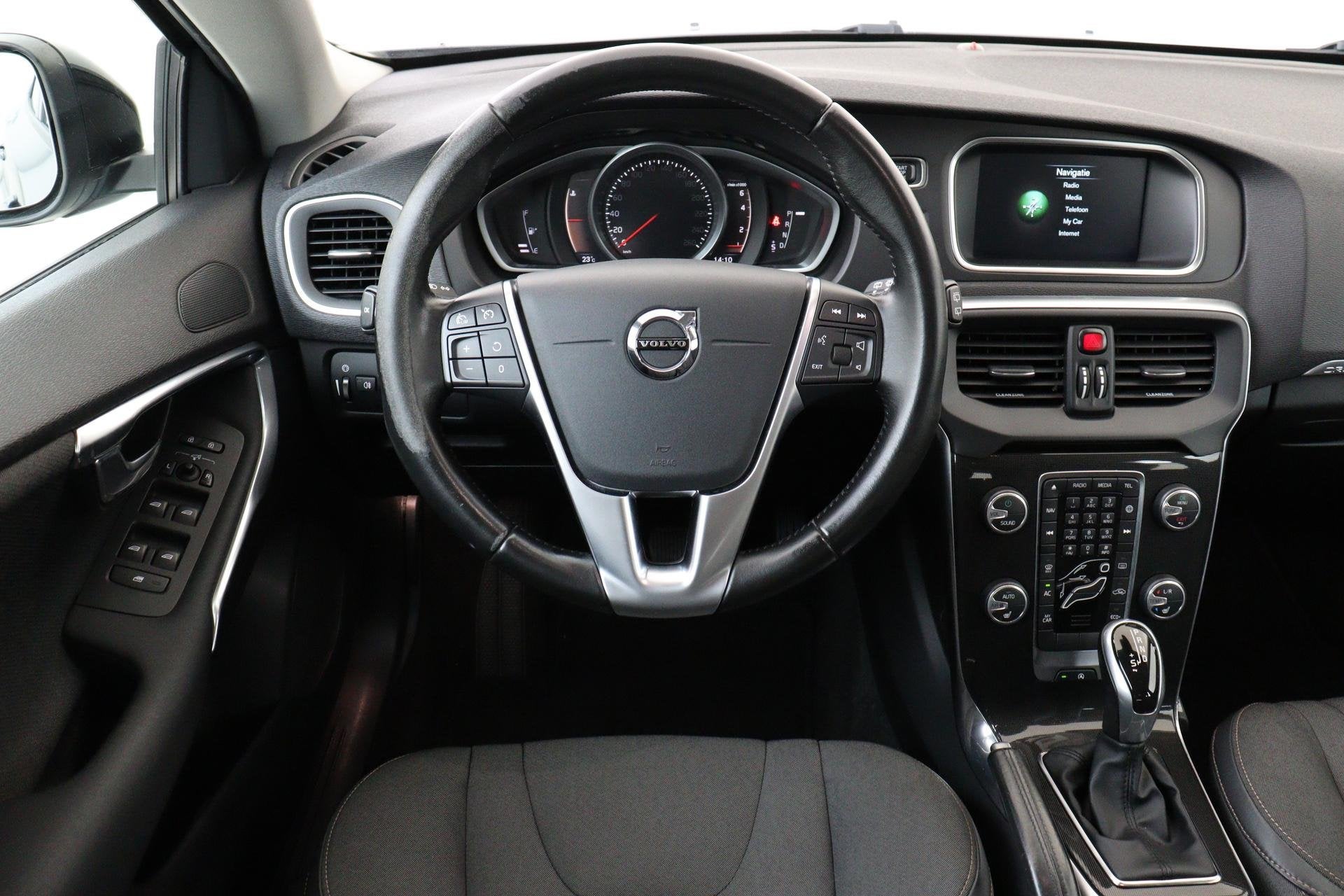 Volvo V40 CROSS COUNTRY T3 AUT. NORDIC+ -CRUISE|STOELVERW.|S, Euro 6, 700 kg, Leder en Stof, Origineel Nederlands