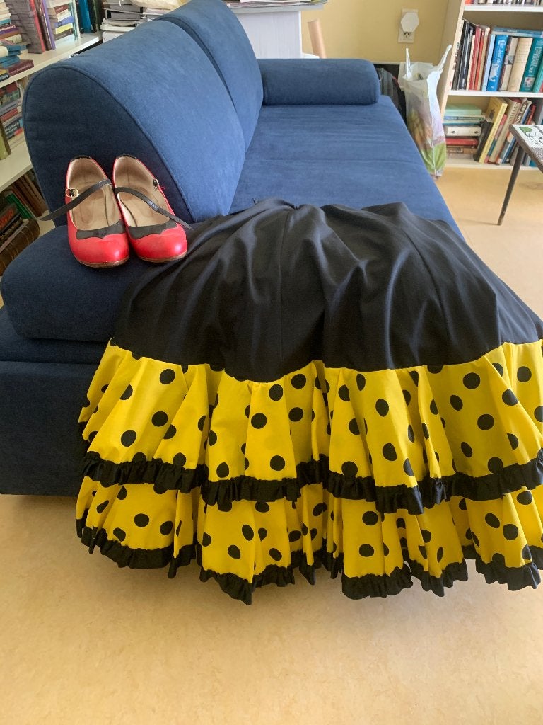 flamenco rok medium en schoenen maat 40, Ophalen, Zo goed als nieuw, Schoenen