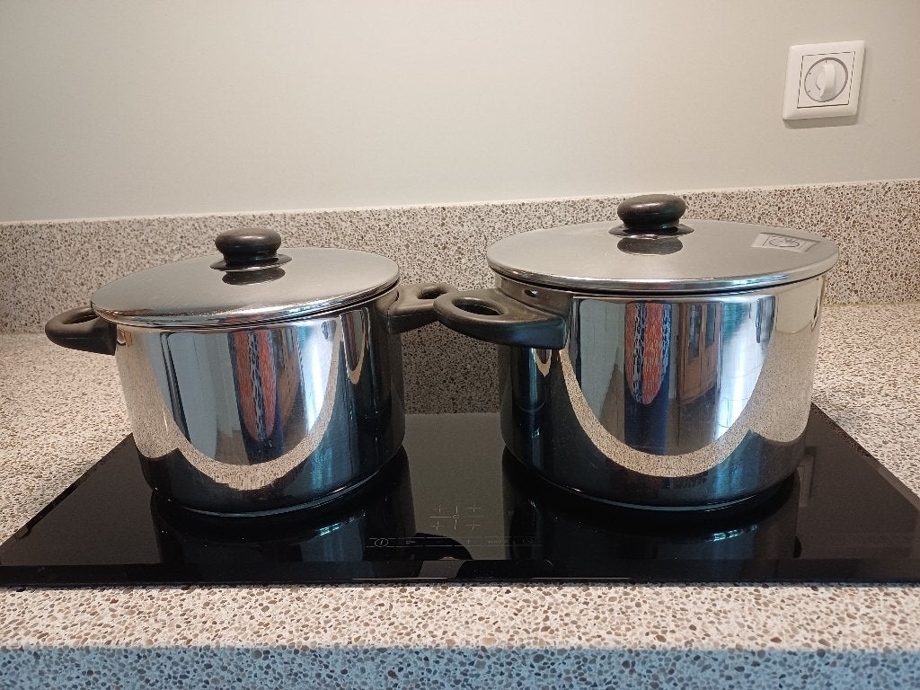 Keurige SOLA 2-delige RVS pannenset, inhoud 3 en 4 liter., Ophalen, Pannenset, Zo goed als nieuw, Rvs