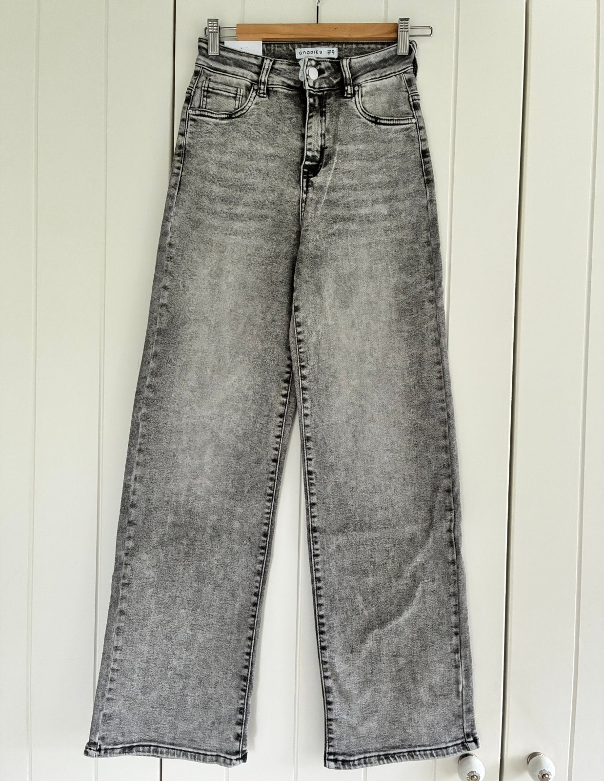 Goodies Grijze Wide Leg Jeans High Waist Stretch Maat S /36, Kleding | Dames, Verzenden, Nieuw, Grijs, W28 - W29 (confectie 36)