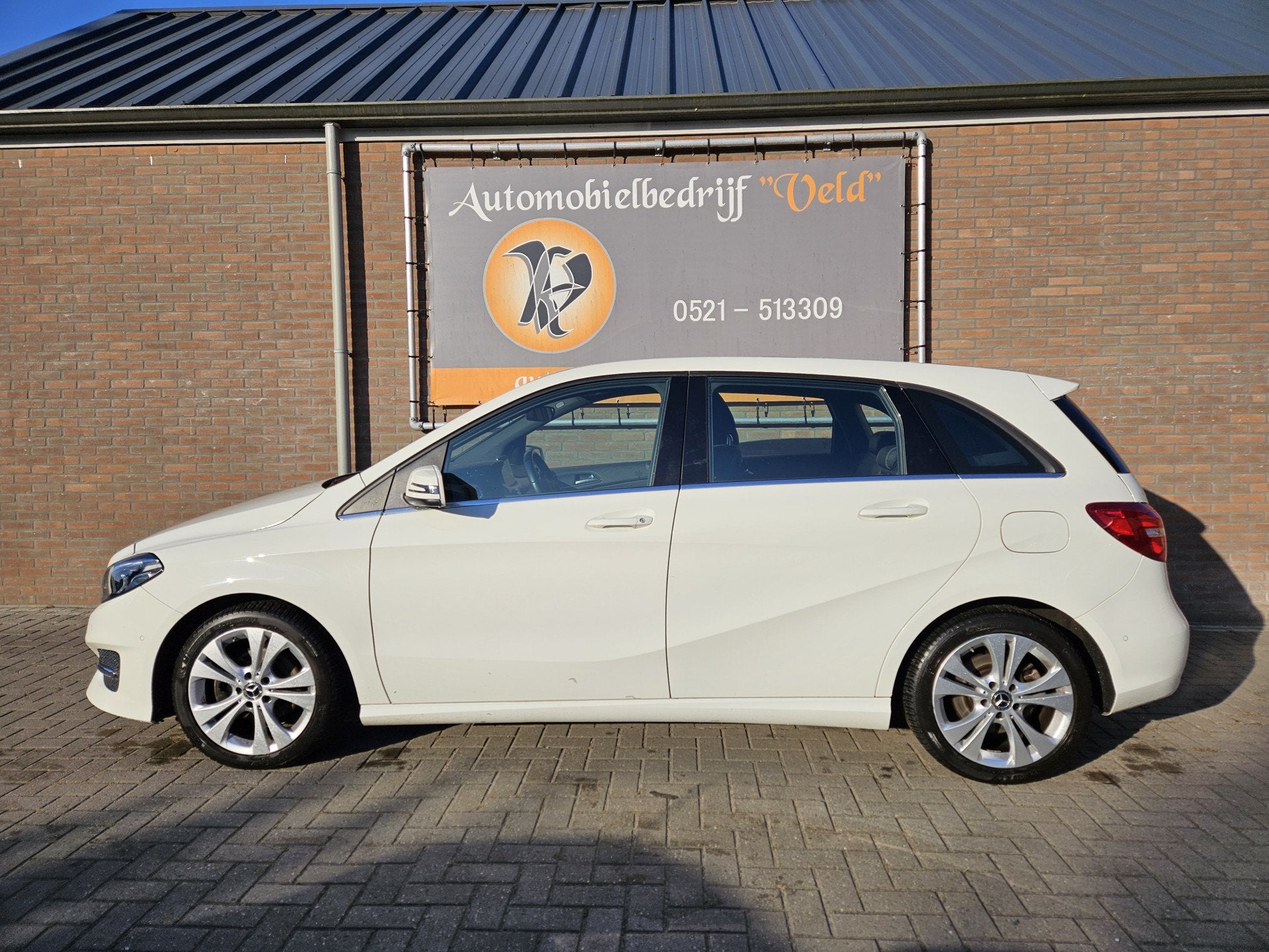 Mercedes-Benz B-Klasse 220 4MATIC, Automaat, 15 km/l, Gebruikt, Automatische klimaatregeling
