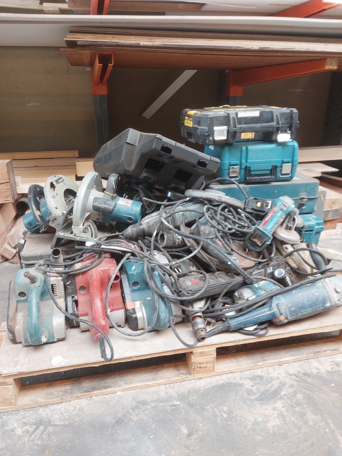 Partij gereedschap machines makita etc, Ophalen