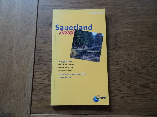 anwb actief reisgids Sauerland / met wandel-fietsroutes, Fiets- of Wandelgids, Europa, Ophalen of Verzenden, Zo goed als nieuw