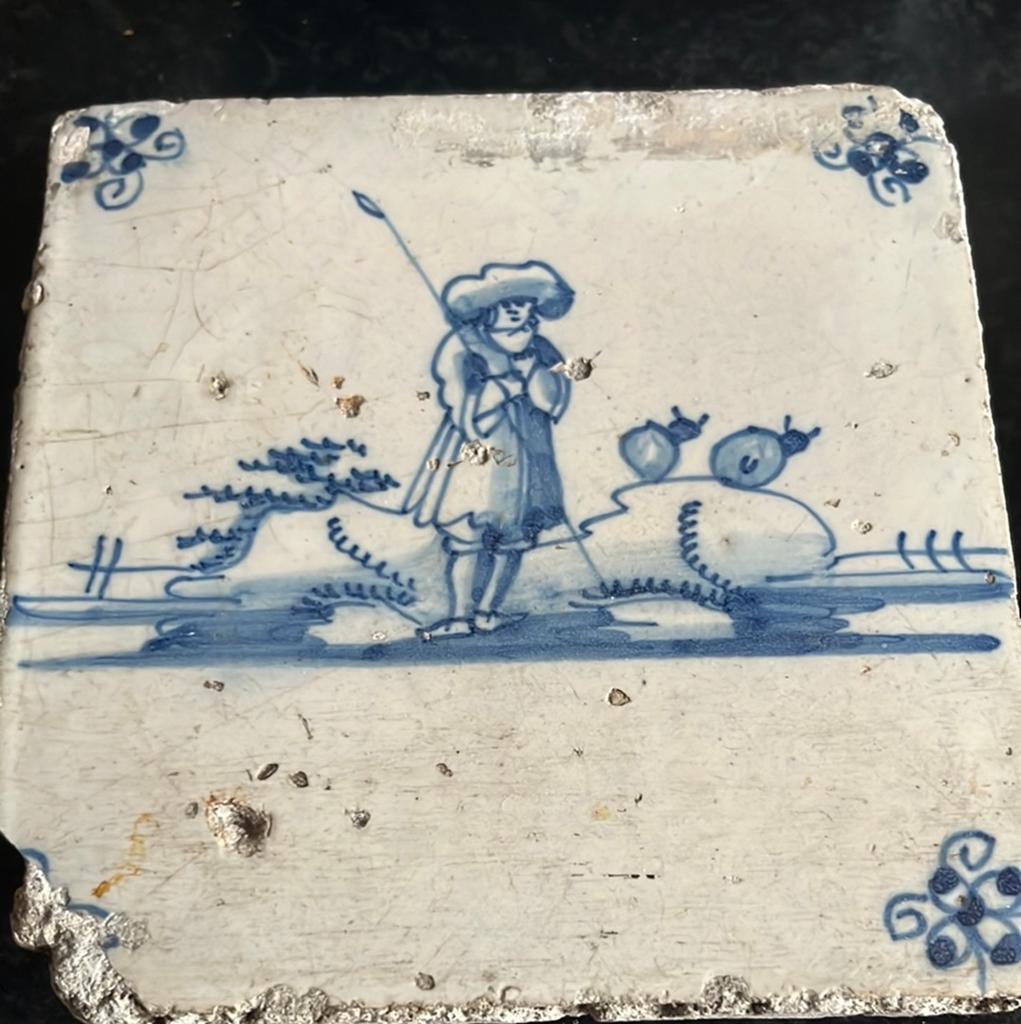 Bodemvondst… 17e-18e eeuw Delfts Blauwe Tegel-Herder schapen, Antiek en Kunst, Ophalen of Verzenden