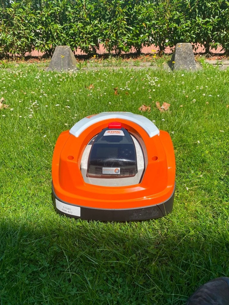 Zeer nette Stihl robotmaaier RMI 422.0, Tuin en Terras, Grasmaaiers, Ophalen, Zo goed als nieuw, Minder dan 30 cm