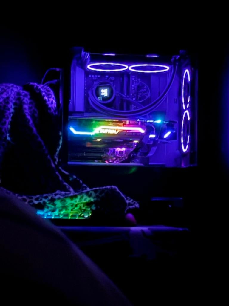 Gaming pc | RTX 3080 ti | 32gb ddr5 | Ryzen 5 7600x, Ophalen, Zo goed als nieuw