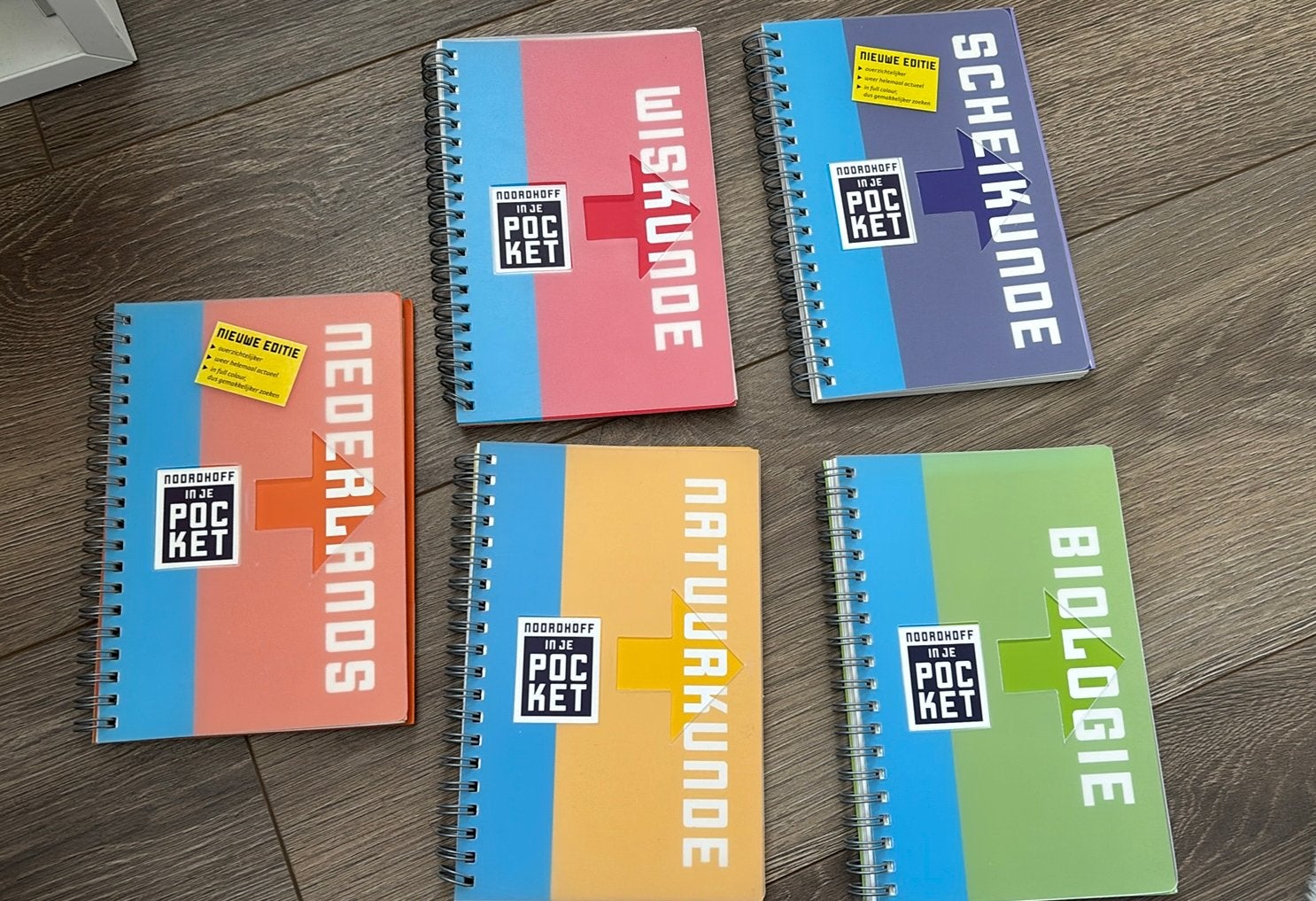Noordhoff in je pocket - ned, wis, schk, nat, bio, Ophalen of Verzenden, Zo goed als nieuw, VWO