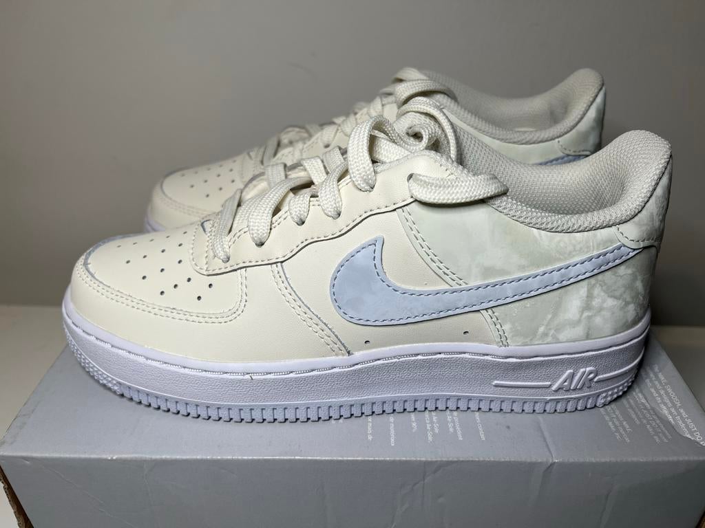 Nike Air Force 1 sneakers maat 36, Wit, Nieuw, Ophalen of Verzenden, Sneakers of Gympen
