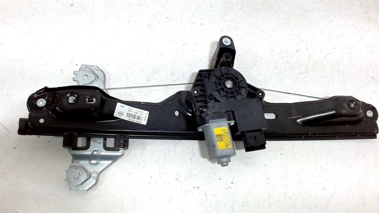 Raammechaniek elektrisch links voor Nissan Qashqai, Onderdelen@venauto.nl, Van der Ven Autorecycling B.V., Gebruikt, Ettenseweg 76, 4706 PB Roosendaal, The Netherlands