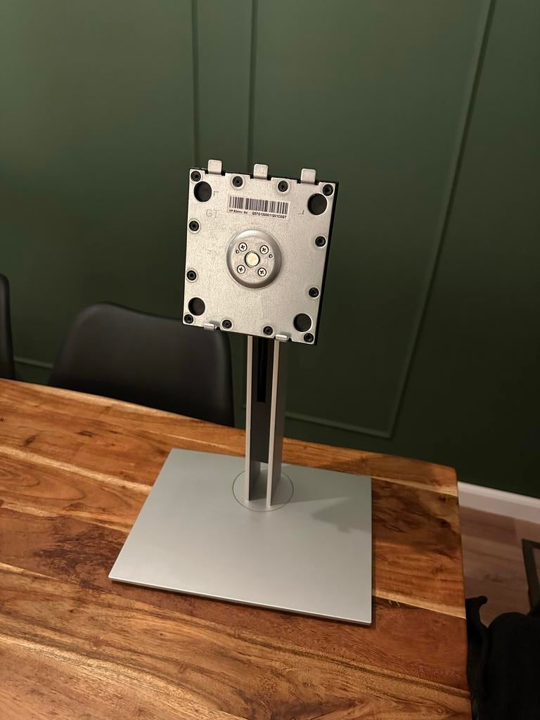 HP Monitor Standaard - Zilver/Zwart, Computers en Software, Monitoren, Gebruikt, IPS, In hoogte verstelbaar, Ophalen of Verzenden