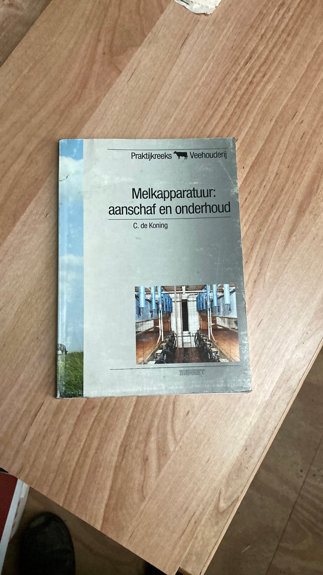 Melkmachines boekje om keuze in melkmacine te maken ., Ophalen, Zo goed als nieuw