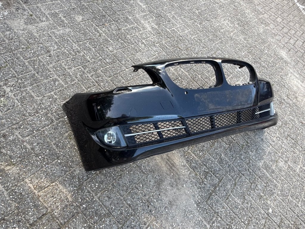 Front Bumper BMW 5 Series F10, Ophalen of Verzenden, Gebruikt, BMW, Bumper