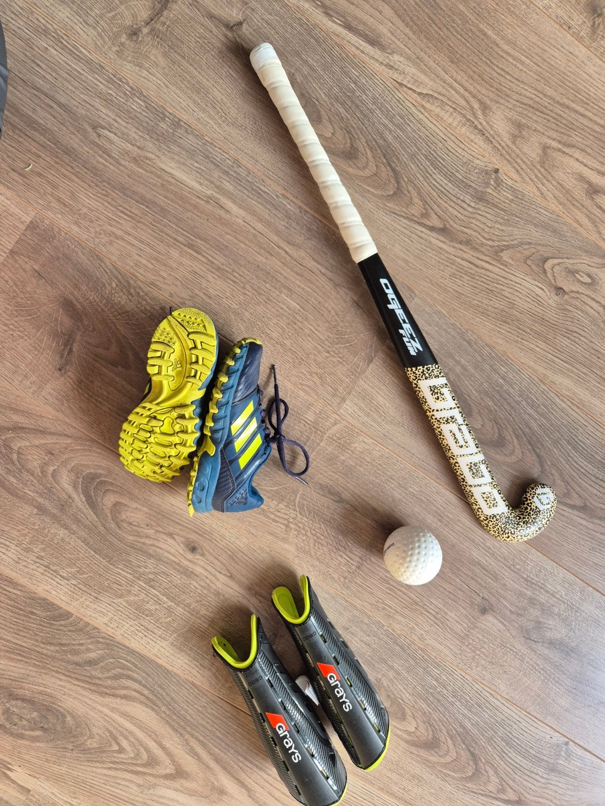 Complete Hockey Set: Brabo Stick, hockeySchoenen, Beschermer, Ophalen of Verzenden, Zo goed als nieuw, Stick