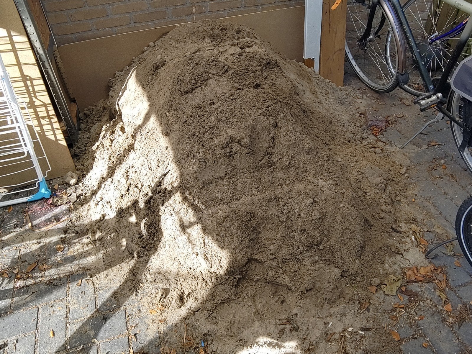 Gratis Ophoogzand/Straatzand af te halen, Tuin en Terras, Ophalen, Gebruikt, Straatzand
