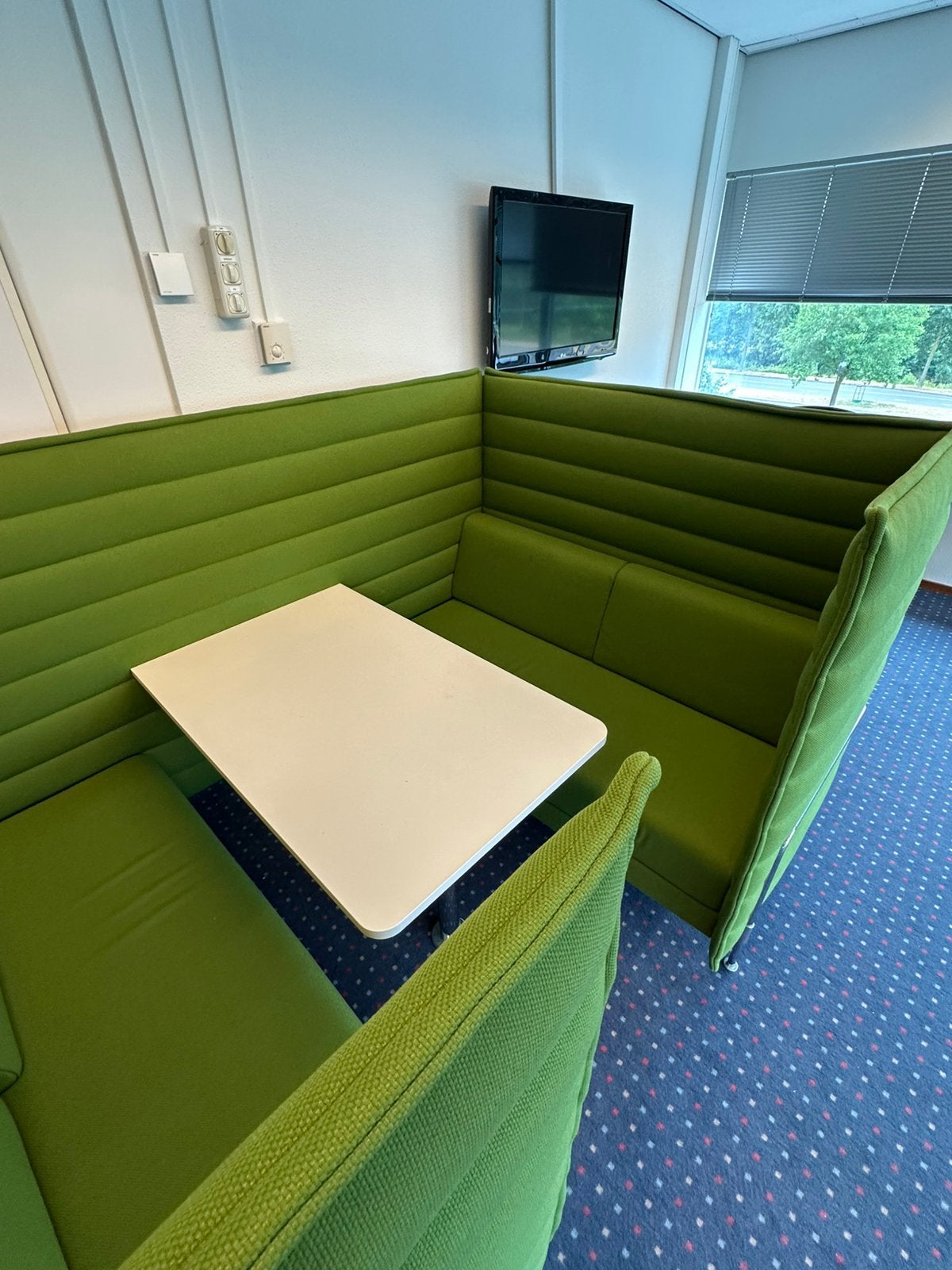 Vitra Alcove Highback bank / loungebank, Ophalen
