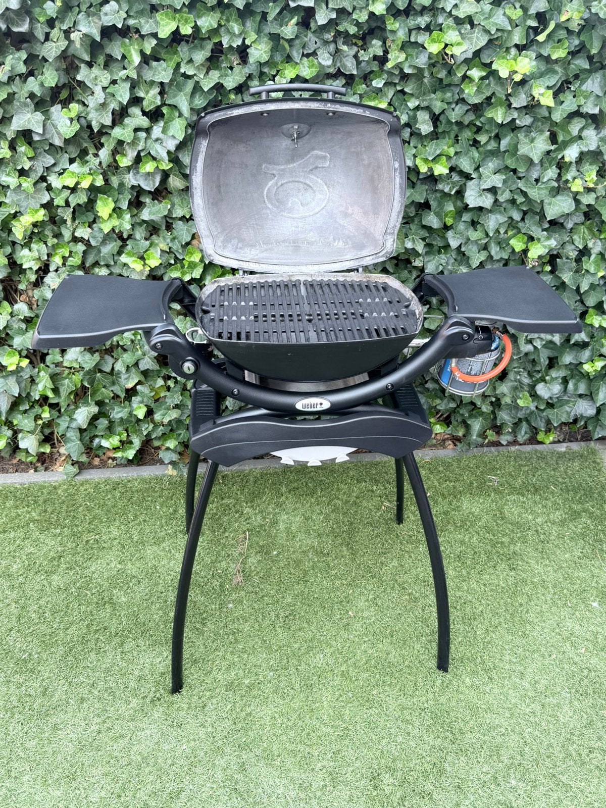 Zeer nette WEBER gas bbq, Type Q-1200. Goed onderhouden, Ophalen, Gebruikt